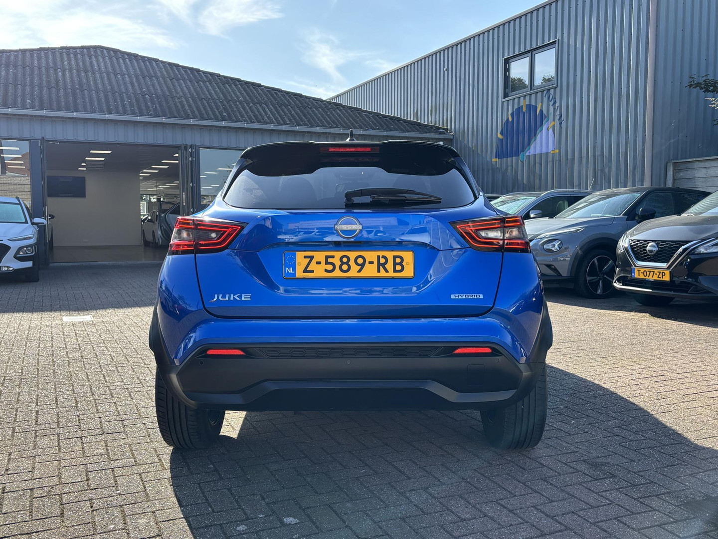 Nissan Nissan
