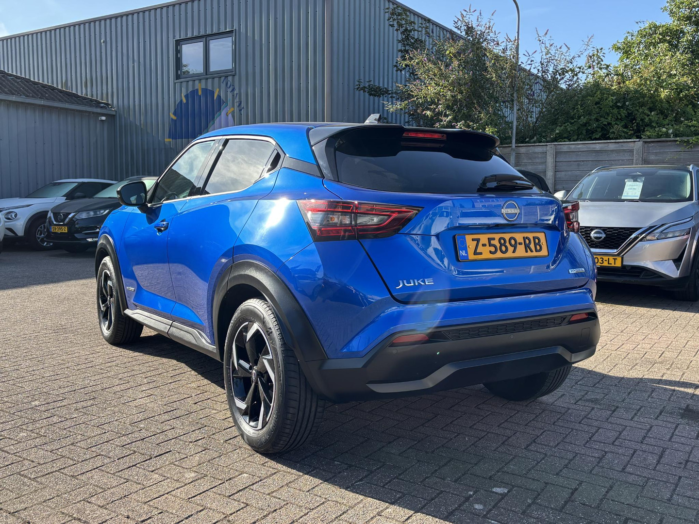 Nissan Nissan