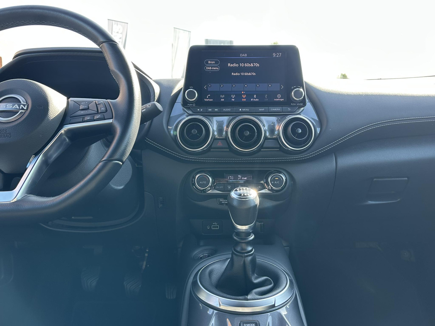 Nissan Nissan