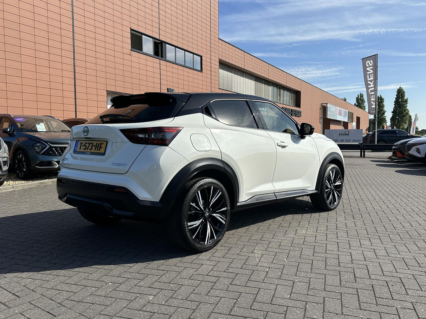 Nissan Nissan