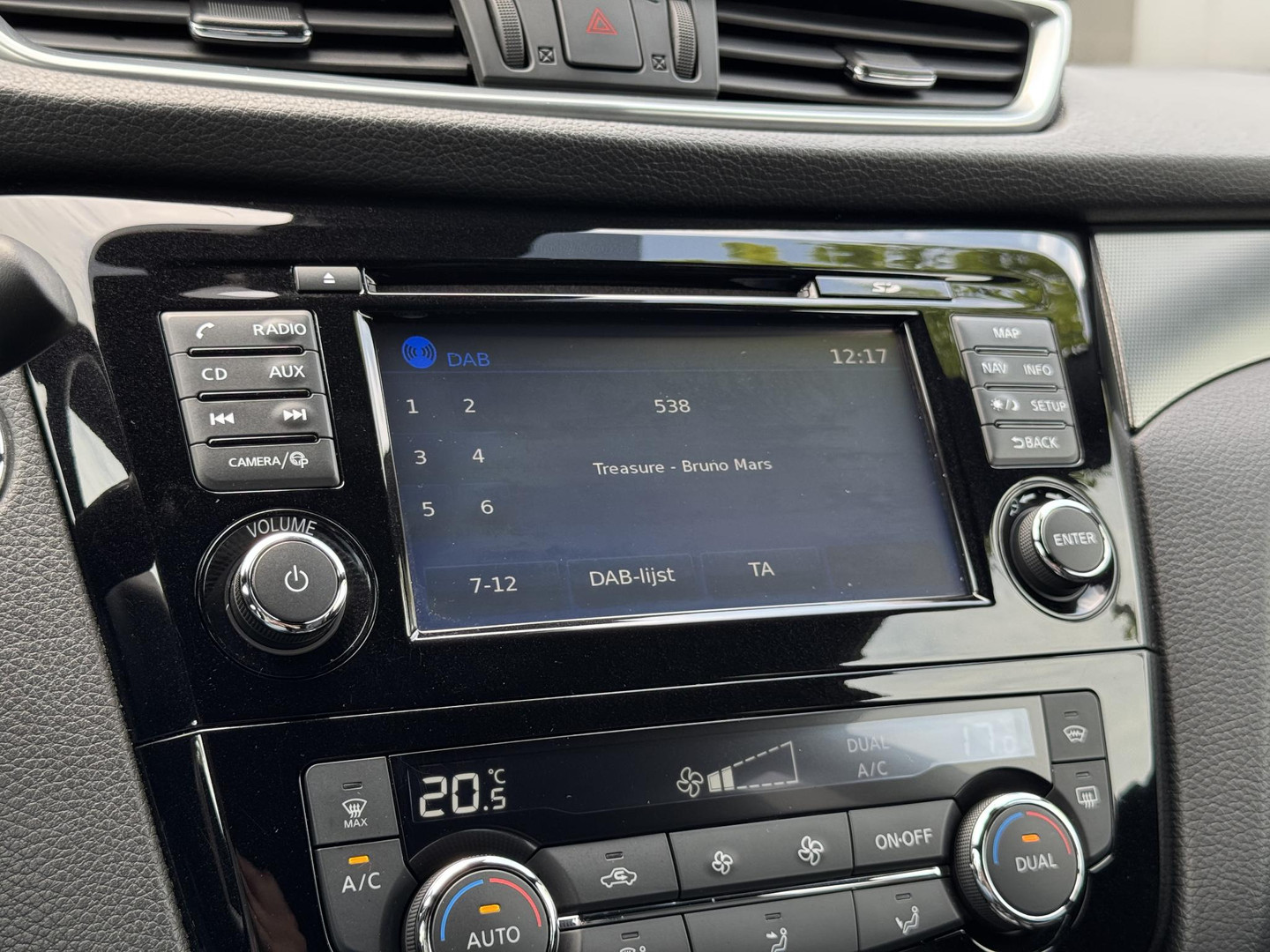 Nissan Nissan