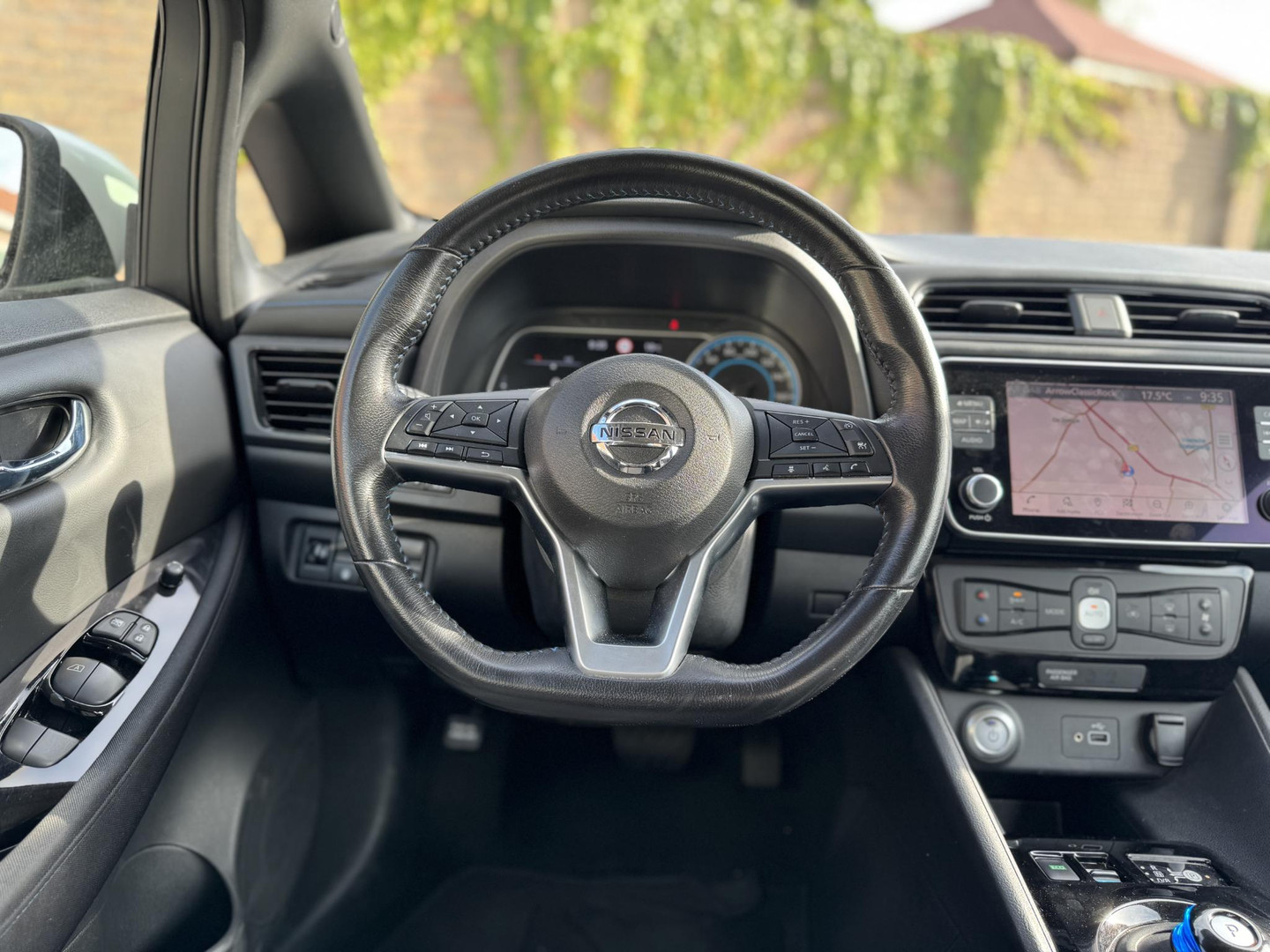 Nissan Nissan
