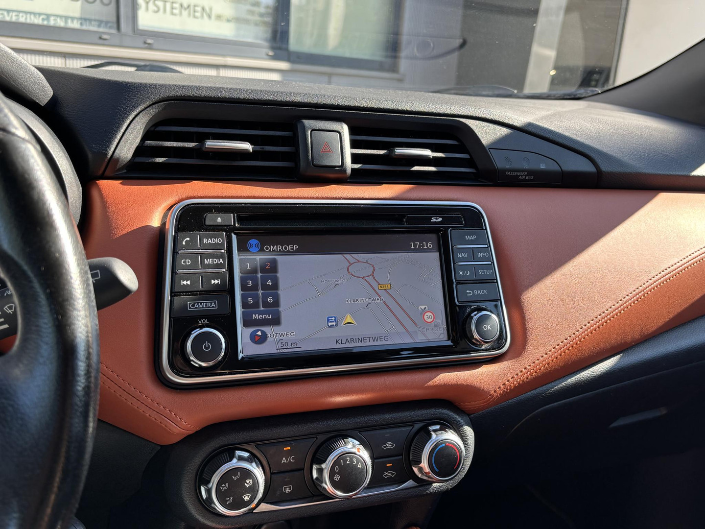 Nissan Nissan