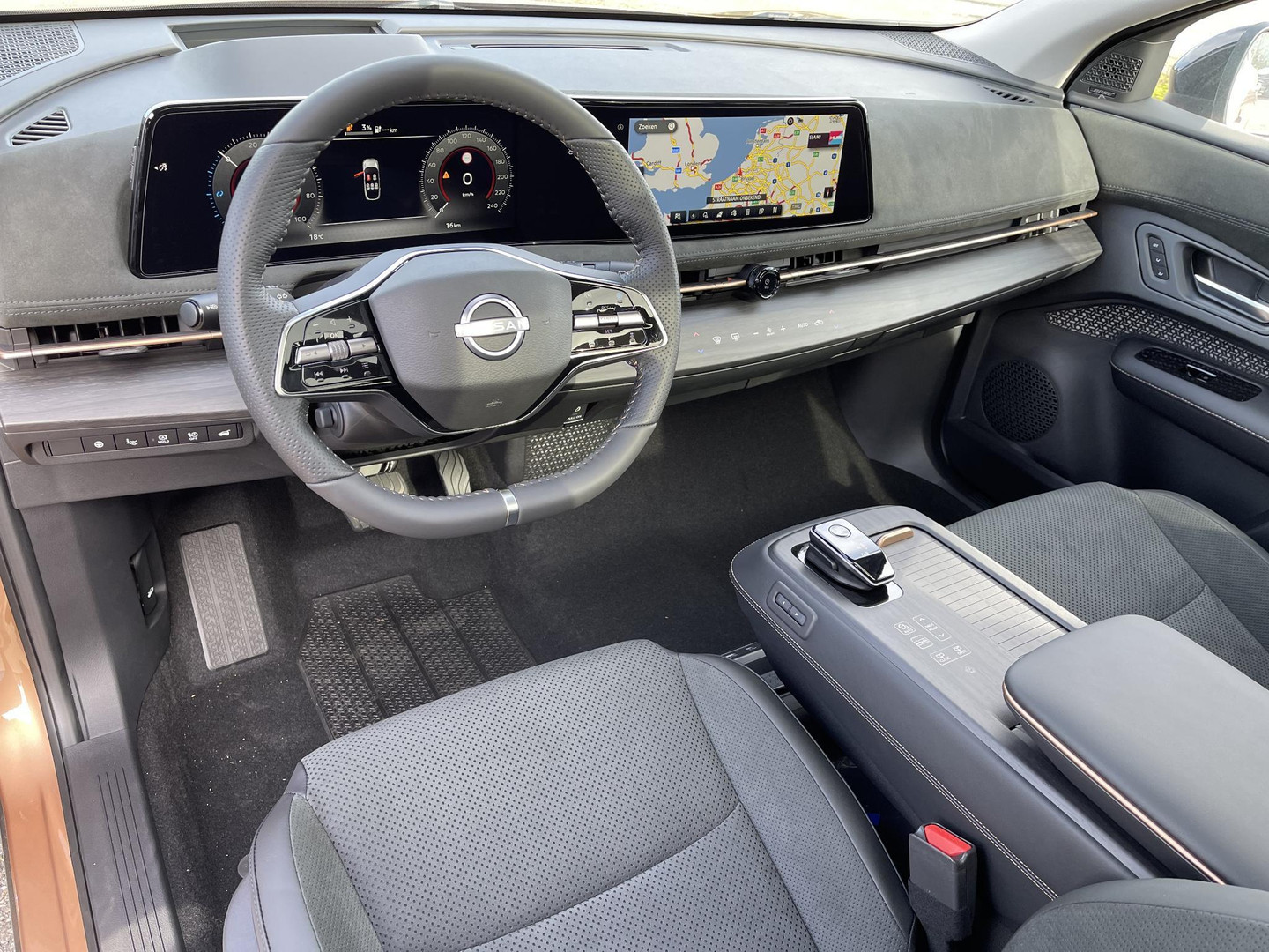 Nissan Nissan