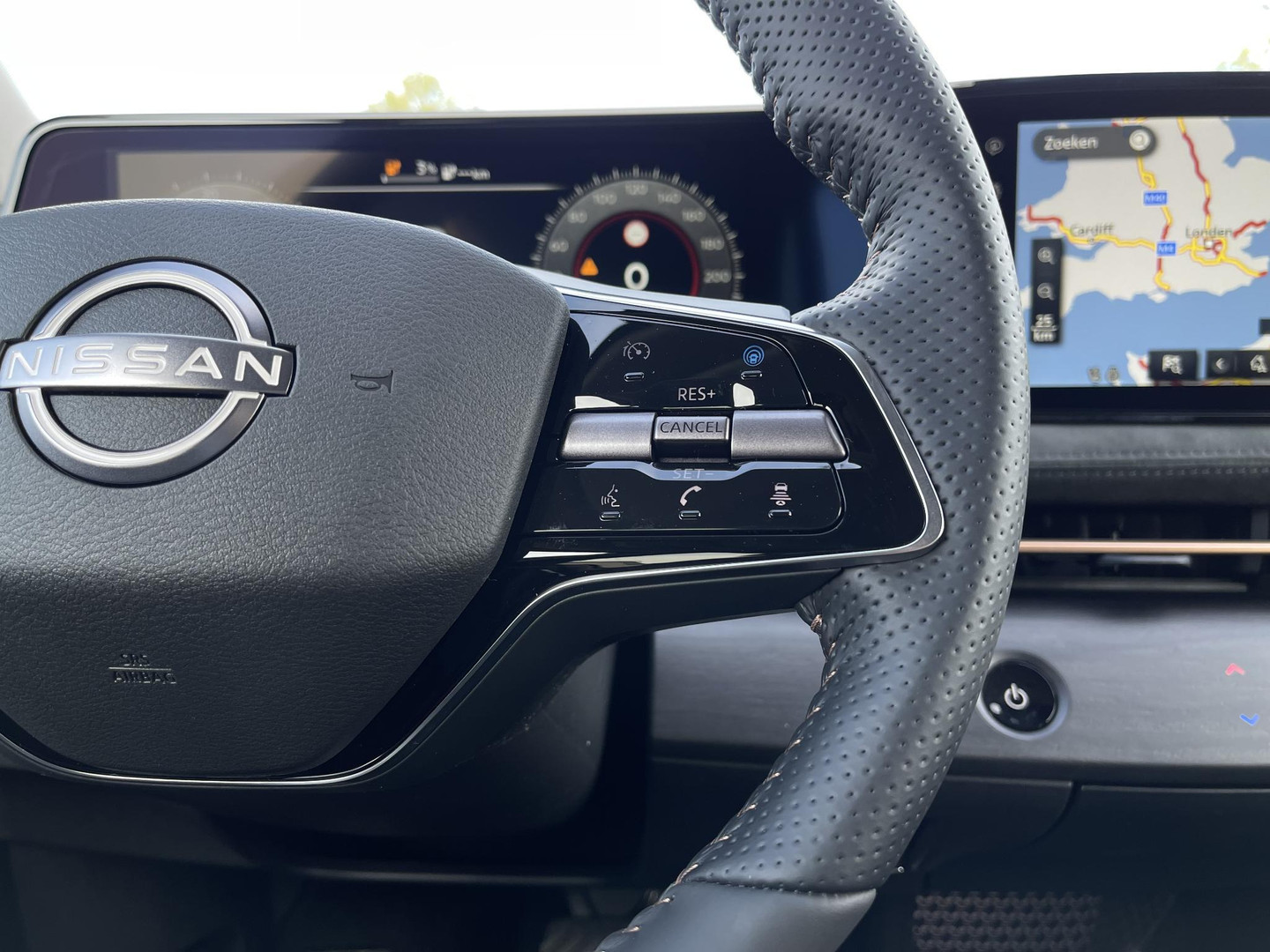 Nissan Nissan