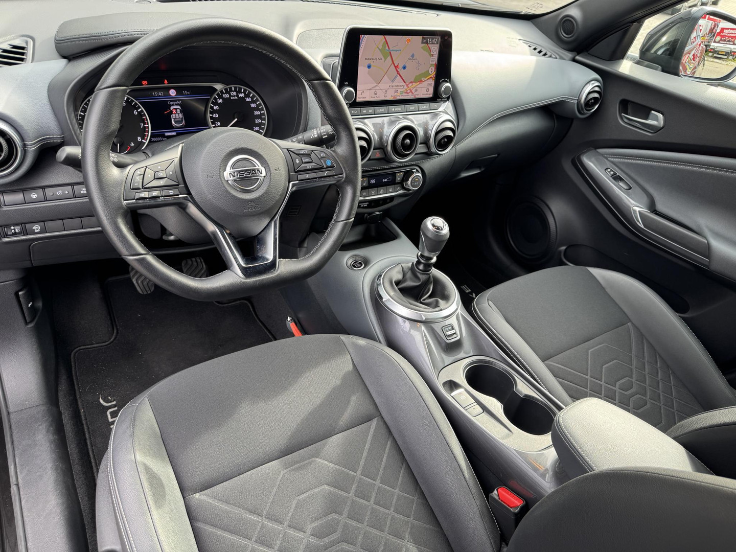Nissan Nissan