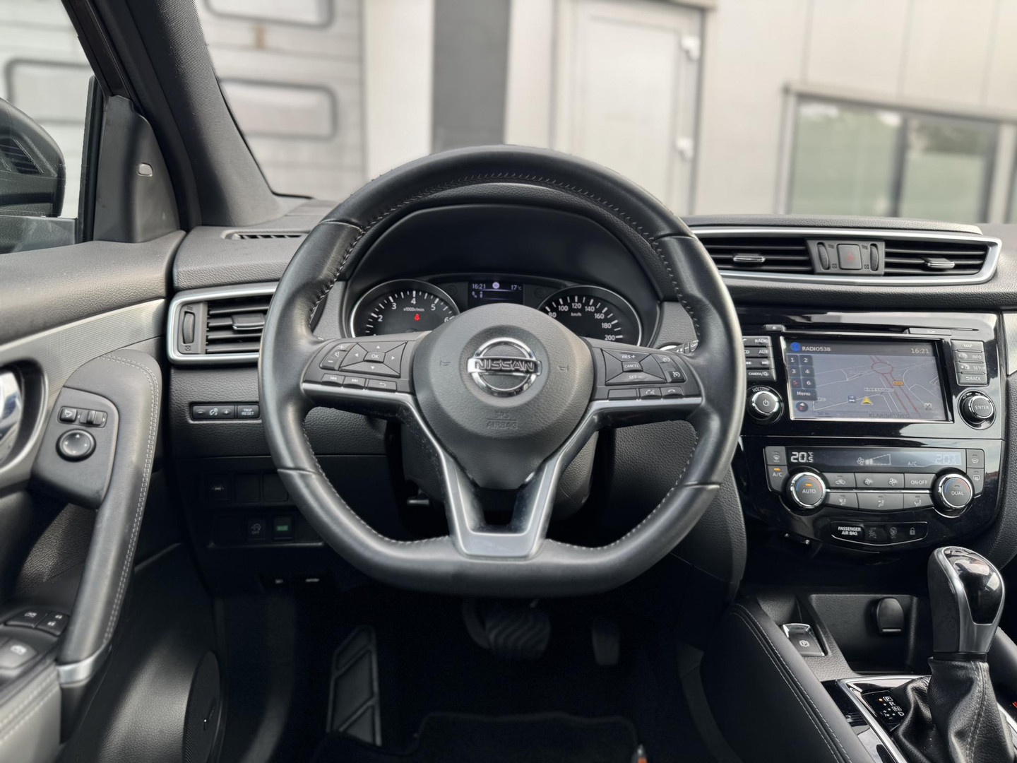 Nissan Nissan