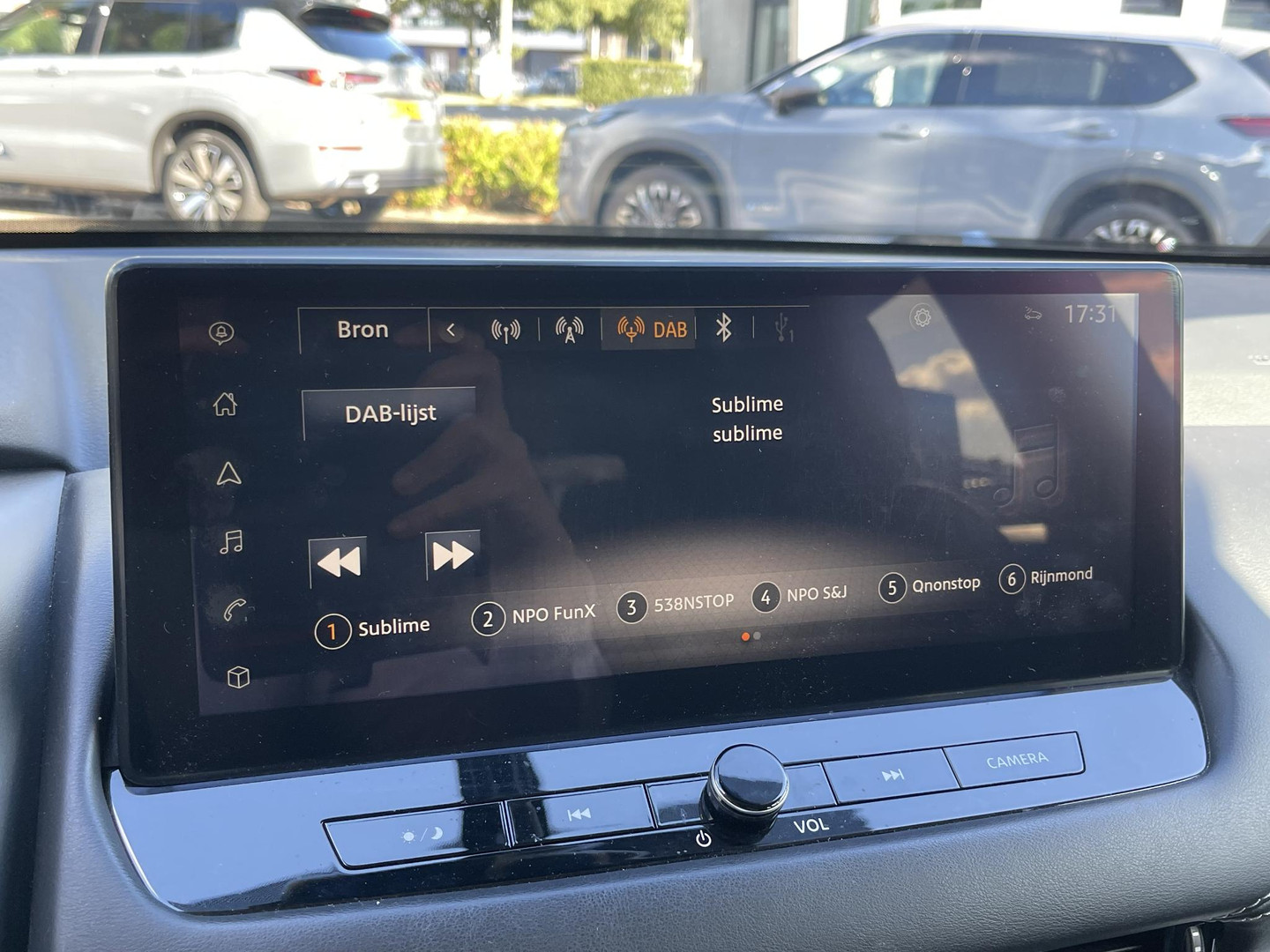 Nissan Nissan