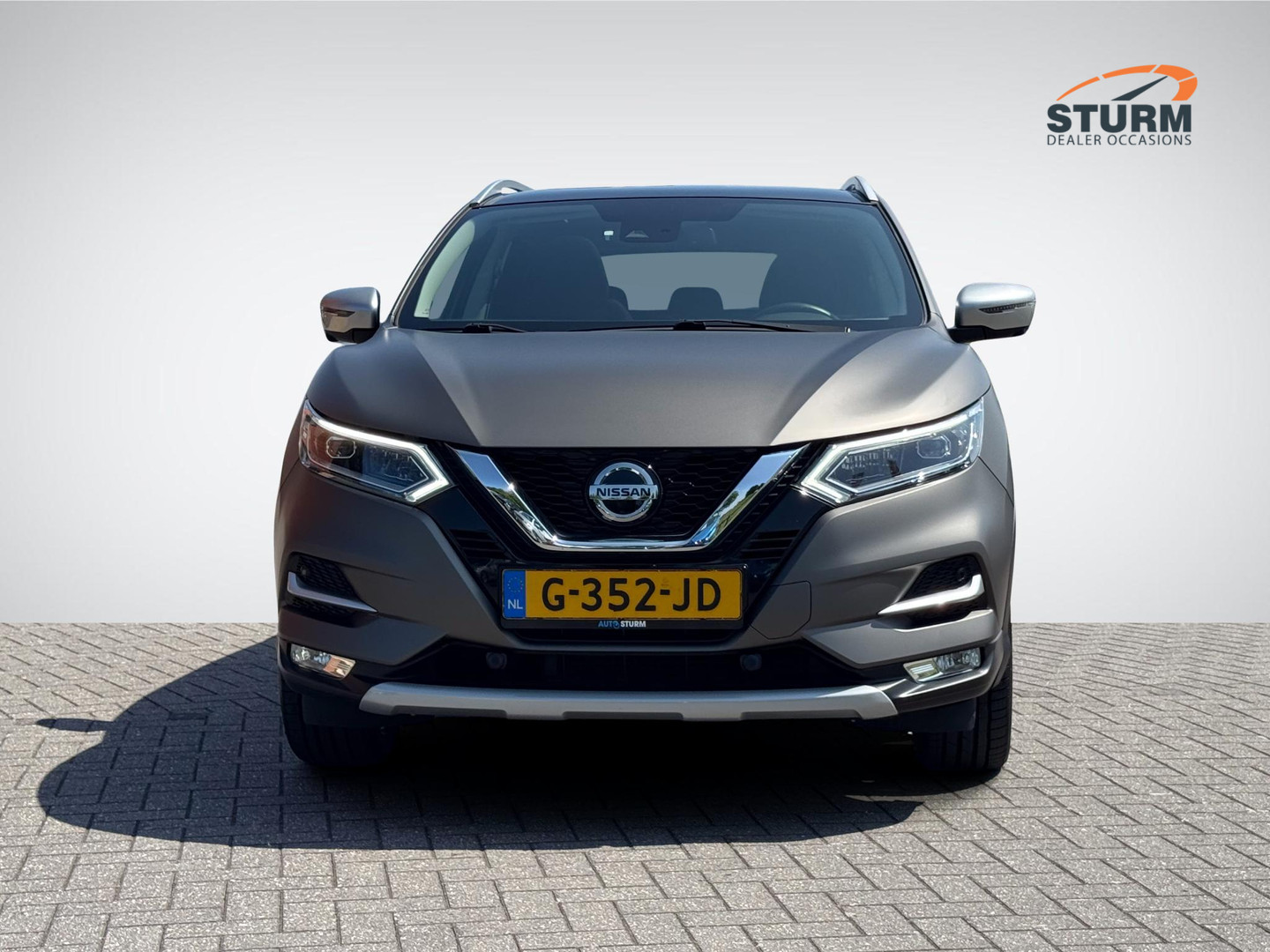 Nissan Nissan