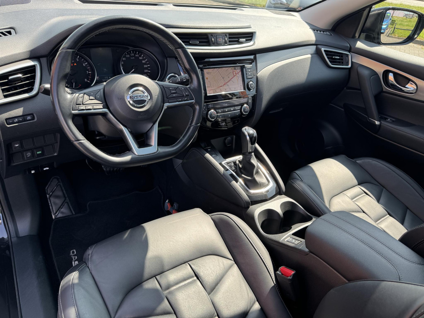 Nissan Nissan