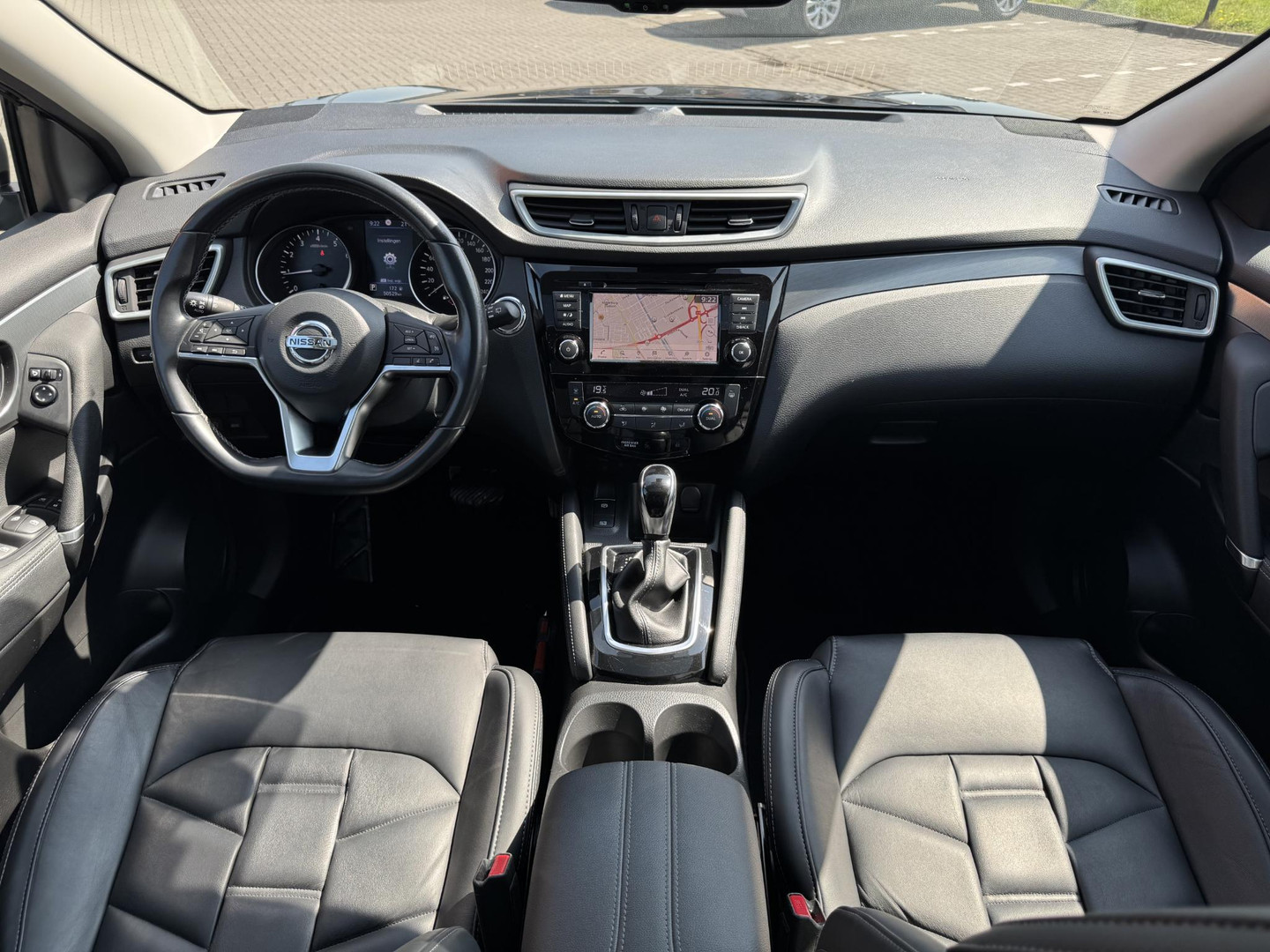 Nissan Nissan