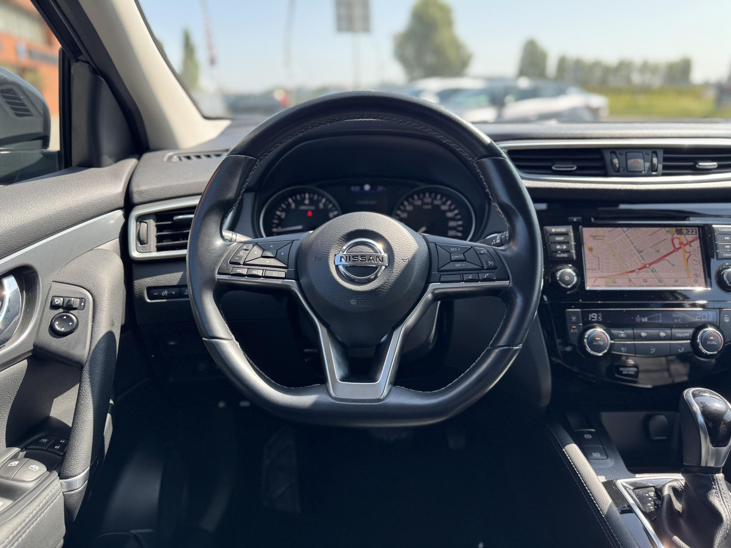Nissan Nissan