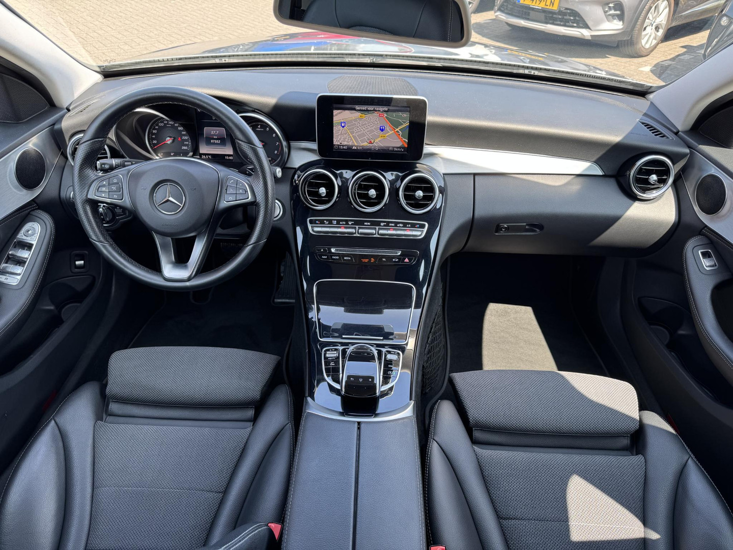 Mercedes-Benz Mercedes-Benz