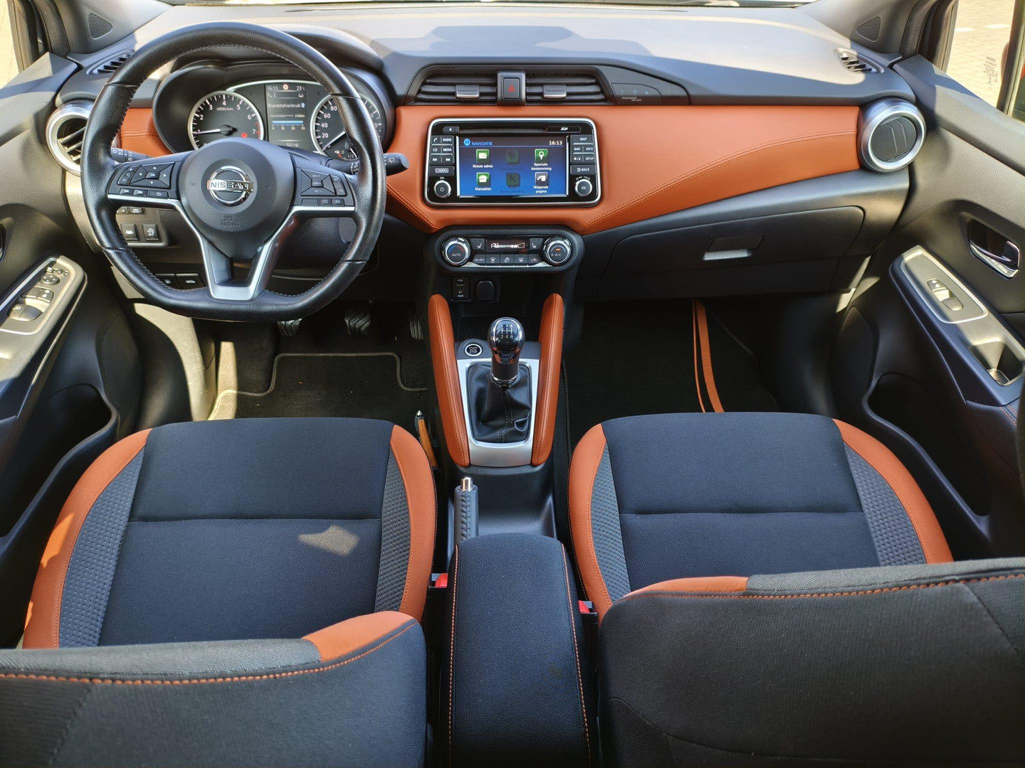 Nissan Nissan