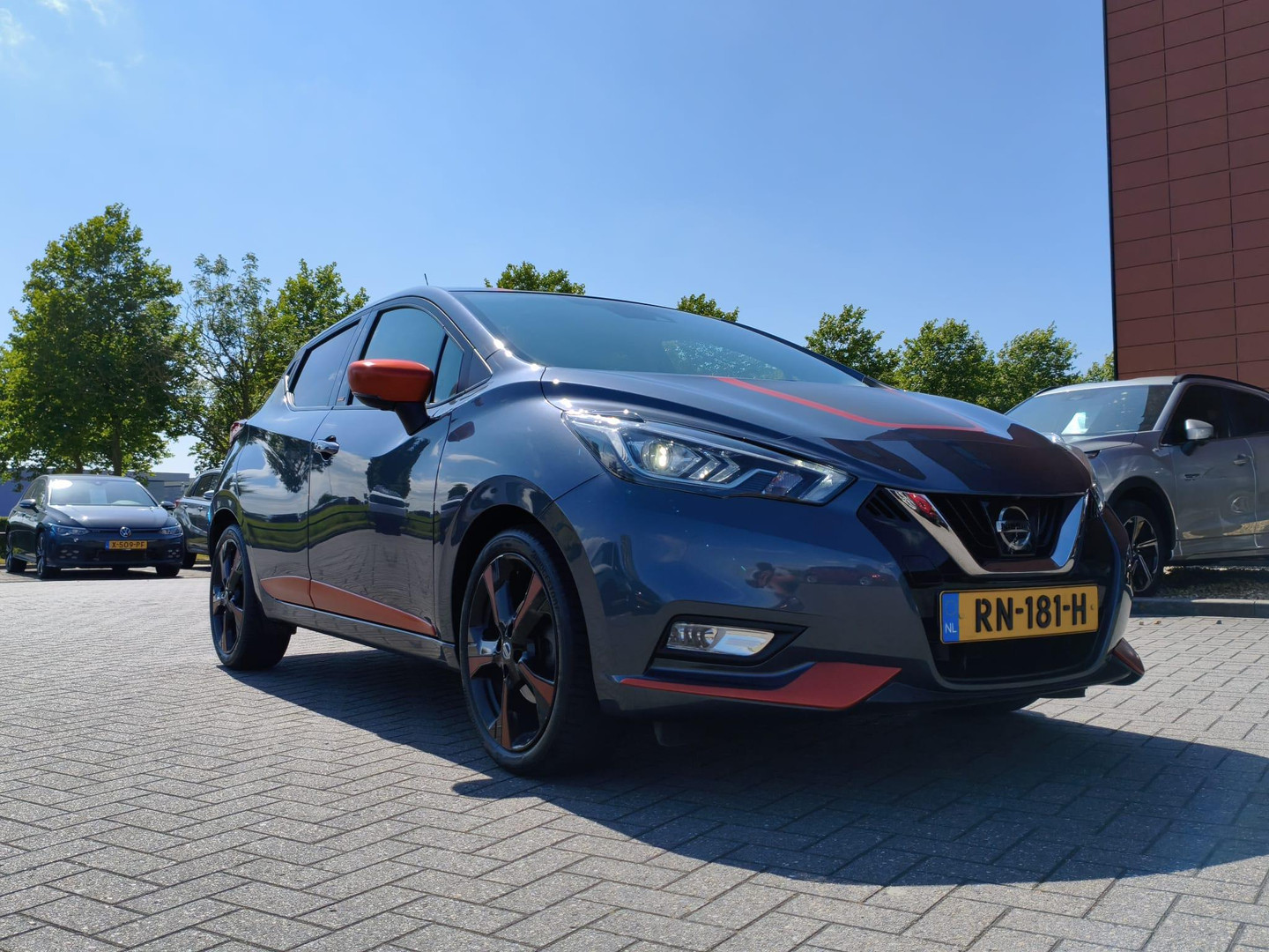 Nissan Nissan
