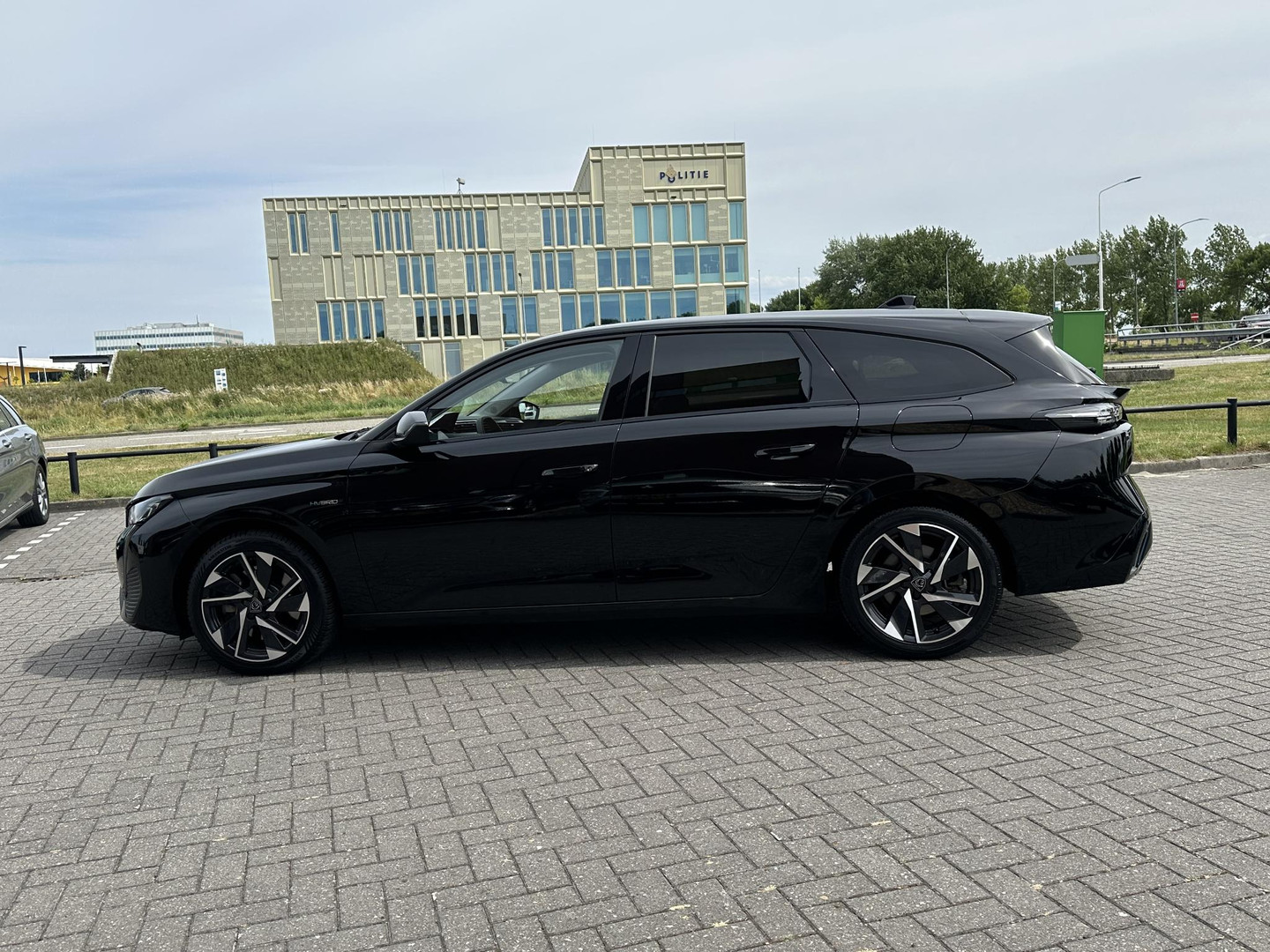 Peugeot Peugeot