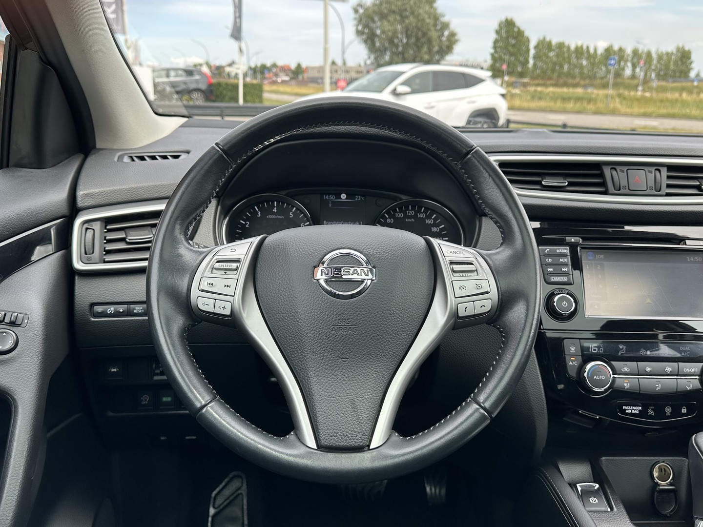 Nissan Nissan