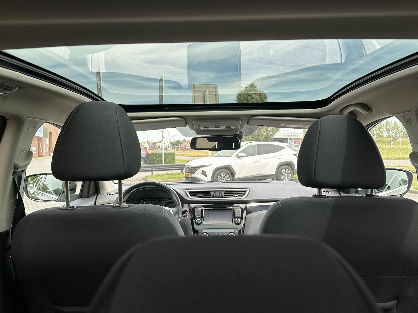 Nissan Nissan