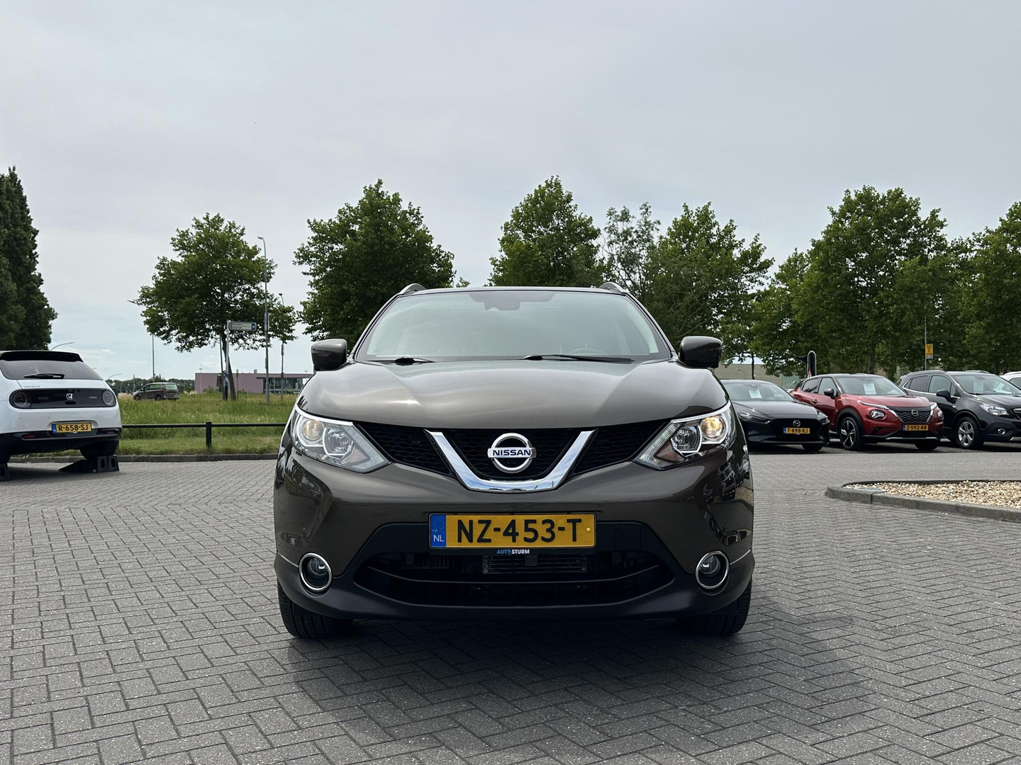 Nissan Nissan