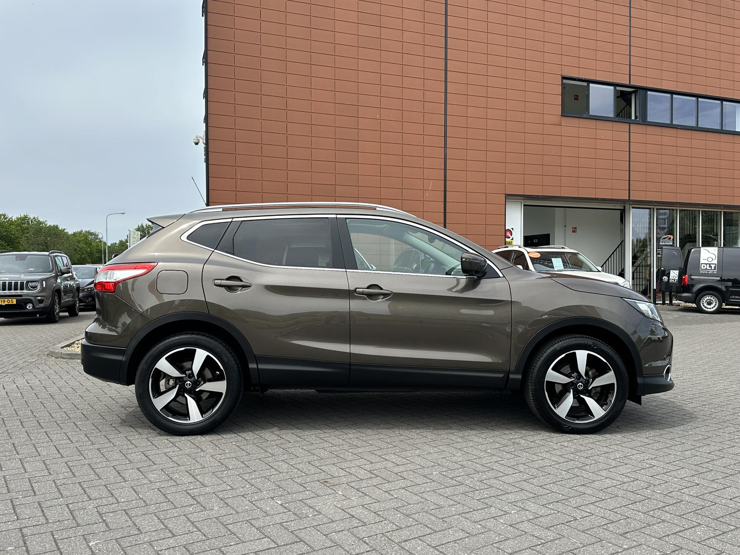 Nissan Nissan