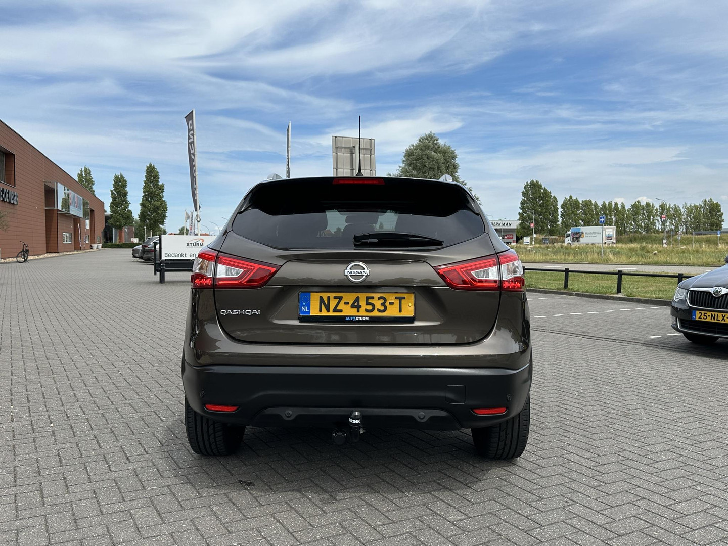 Nissan Nissan