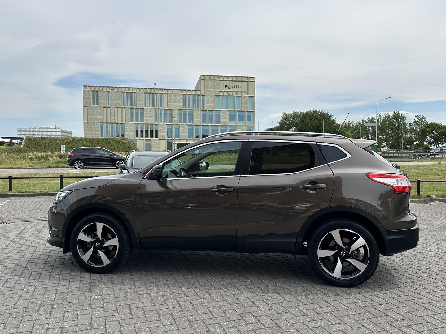 Nissan Nissan