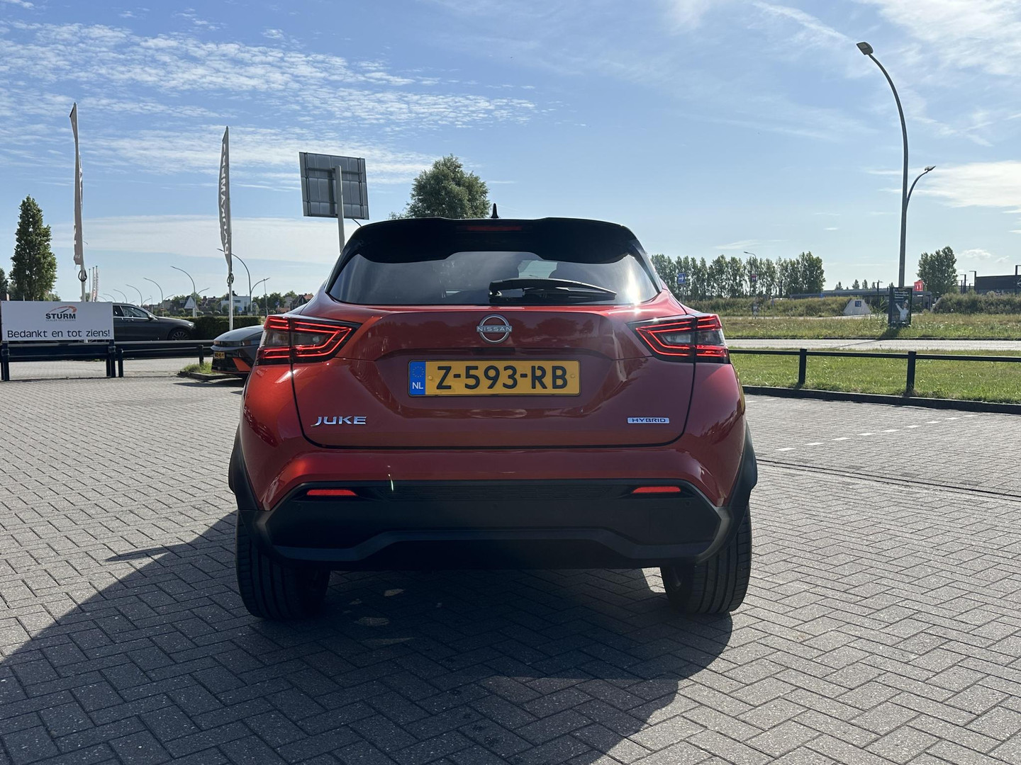 Nissan Nissan