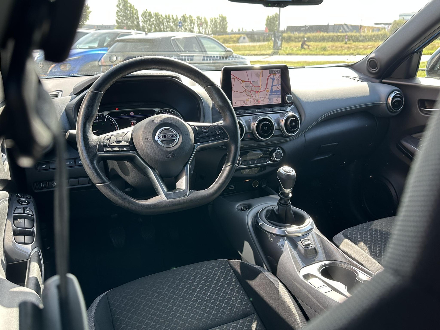 Nissan Nissan