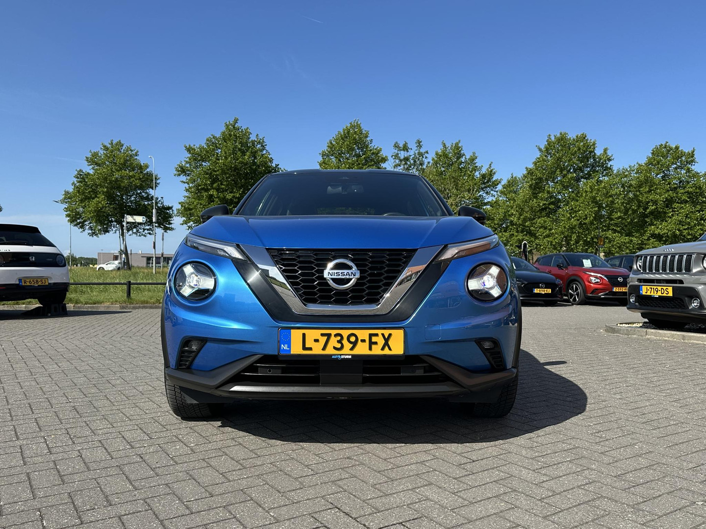 Nissan Nissan