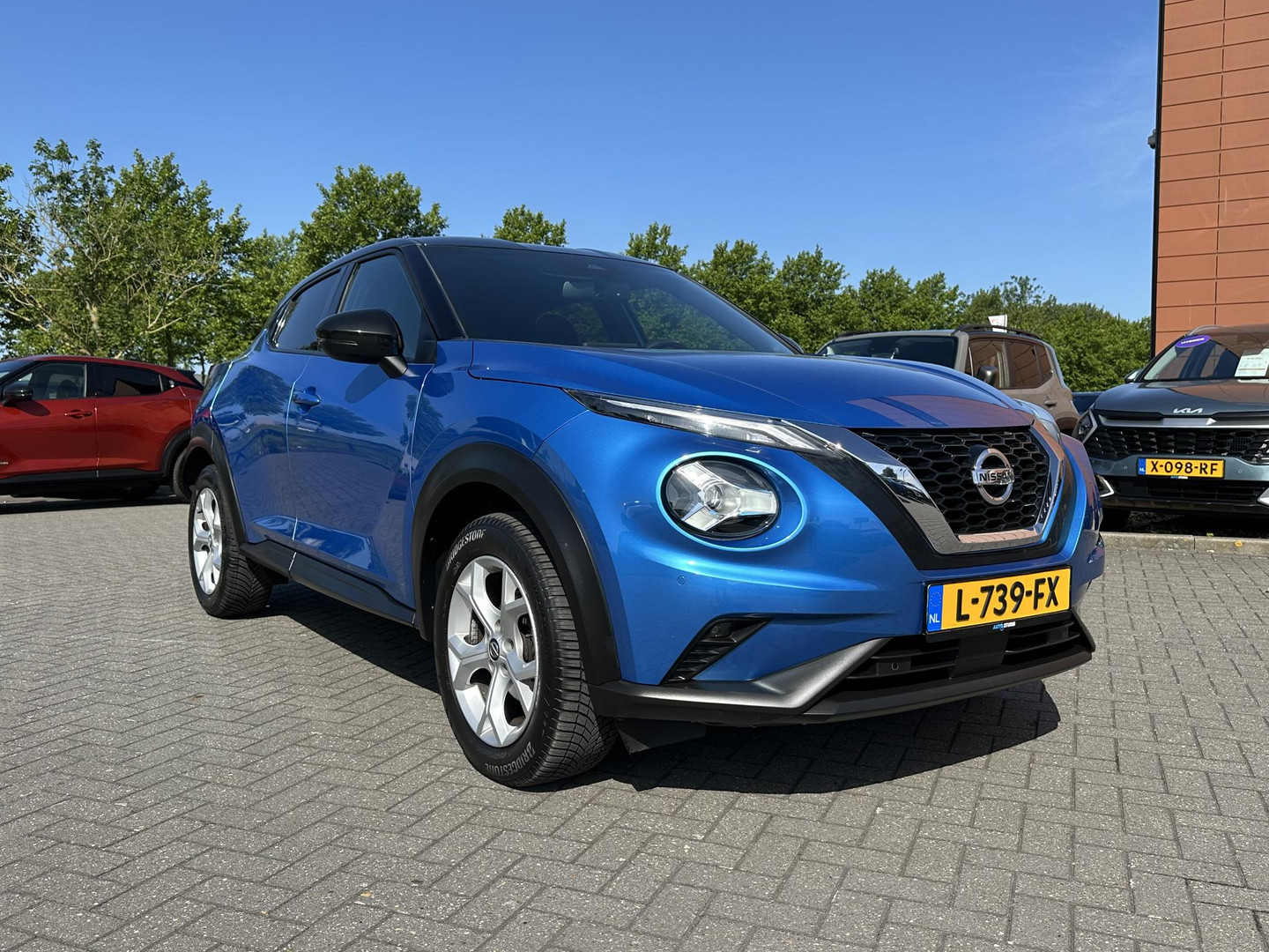 Nissan Nissan
