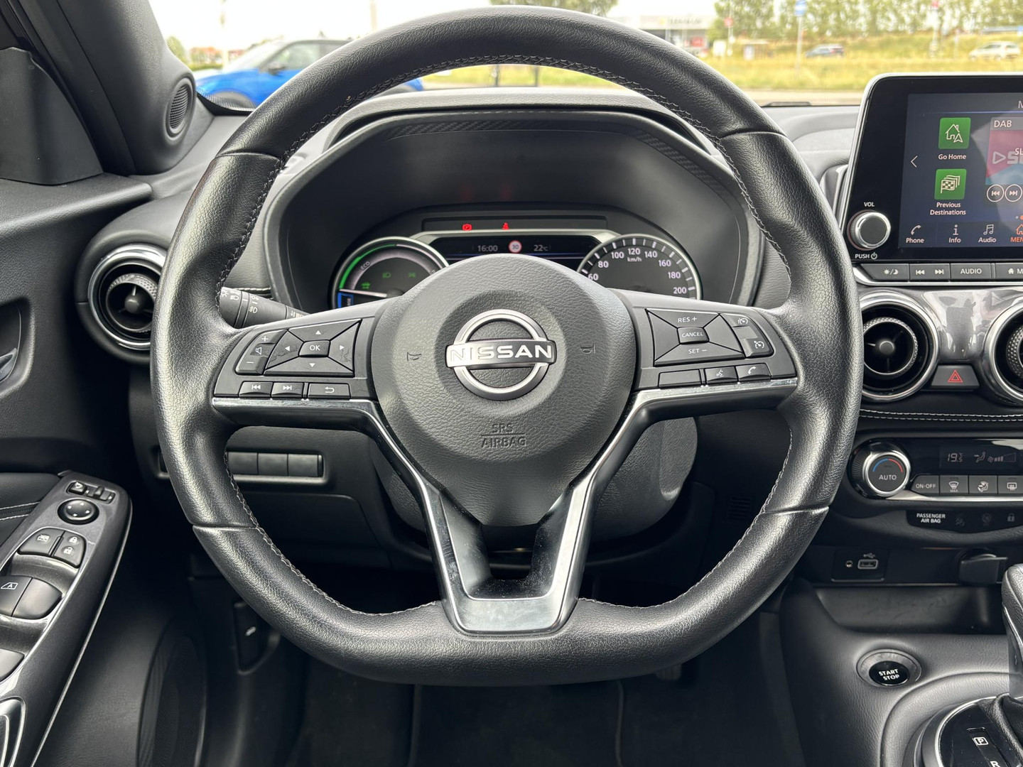 Nissan Nissan