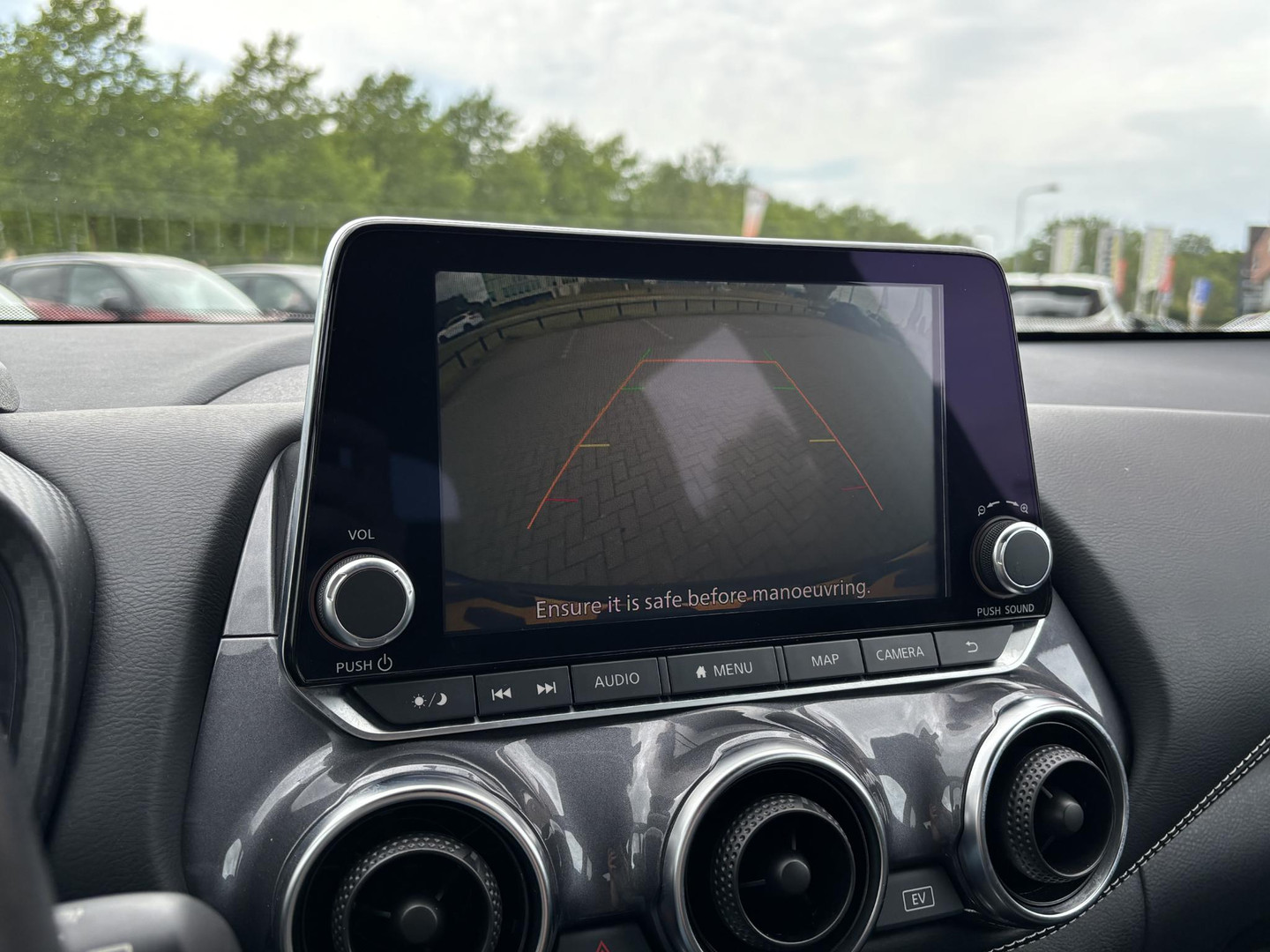 Nissan Nissan