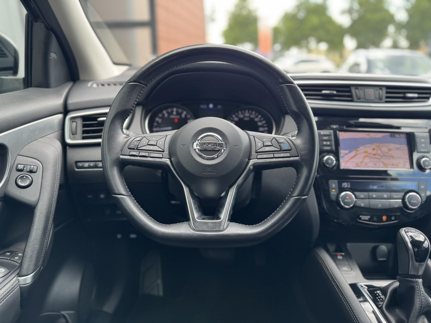 Nissan Nissan