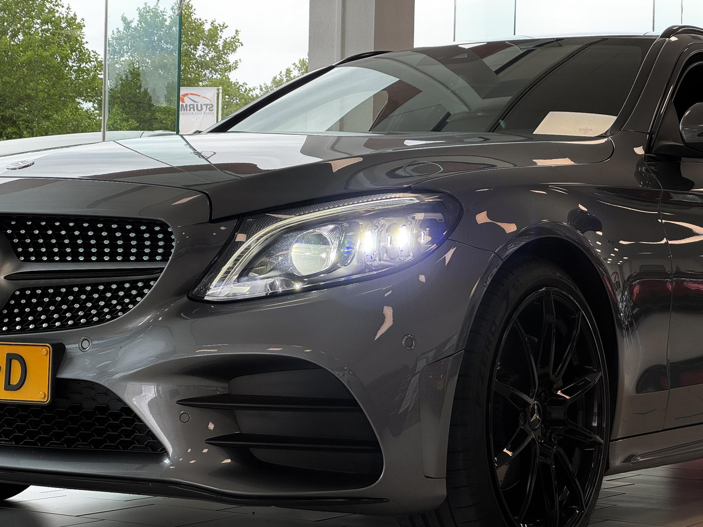 Mercedes-Benz Mercedes-Benz