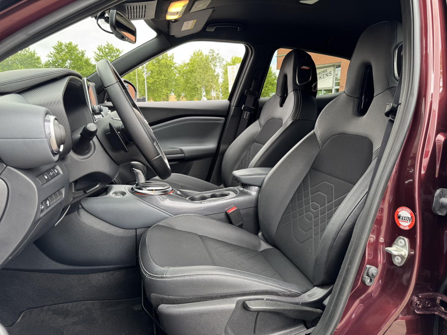 Nissan Nissan