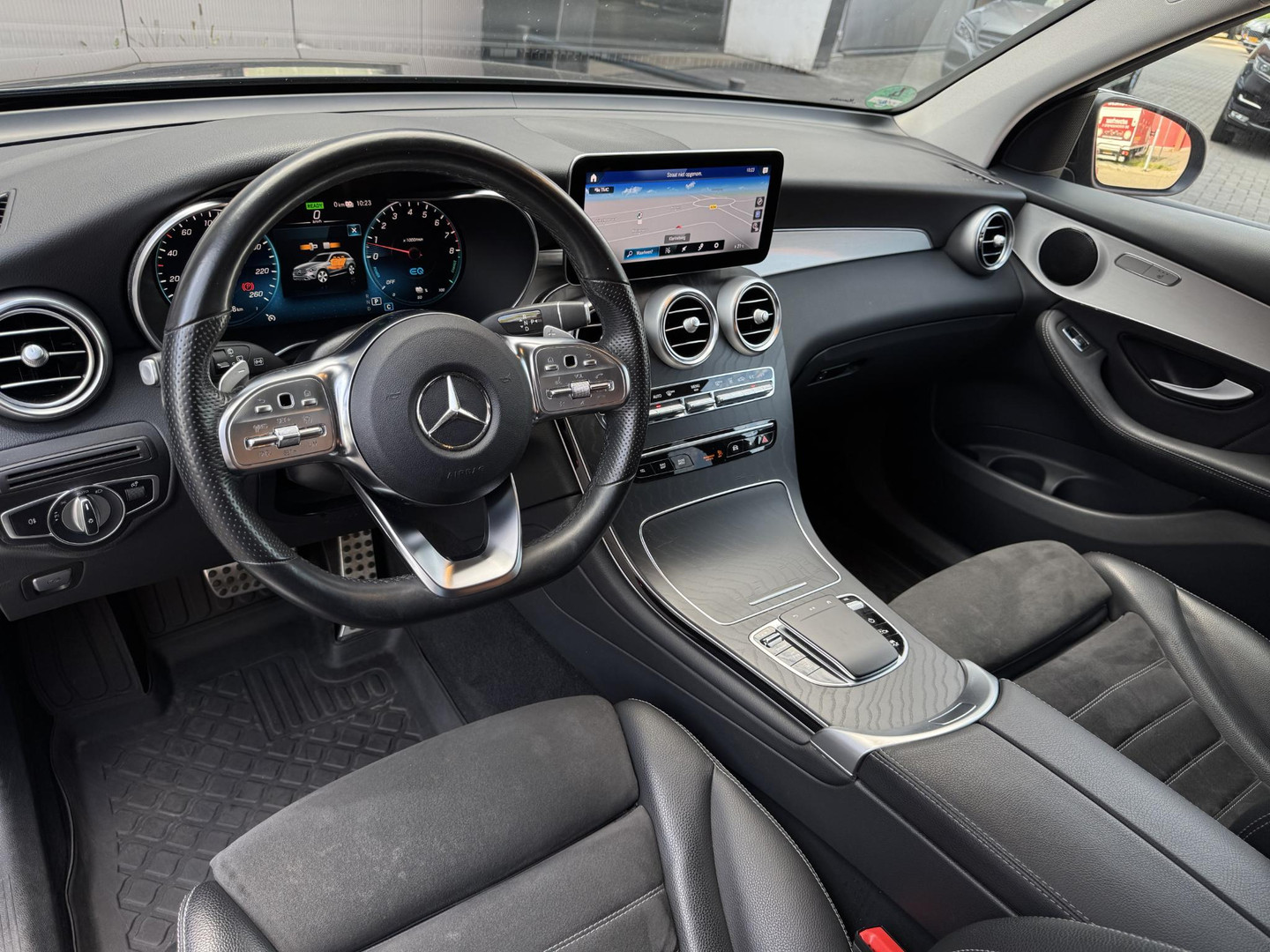Mercedes-Benz Mercedes-Benz