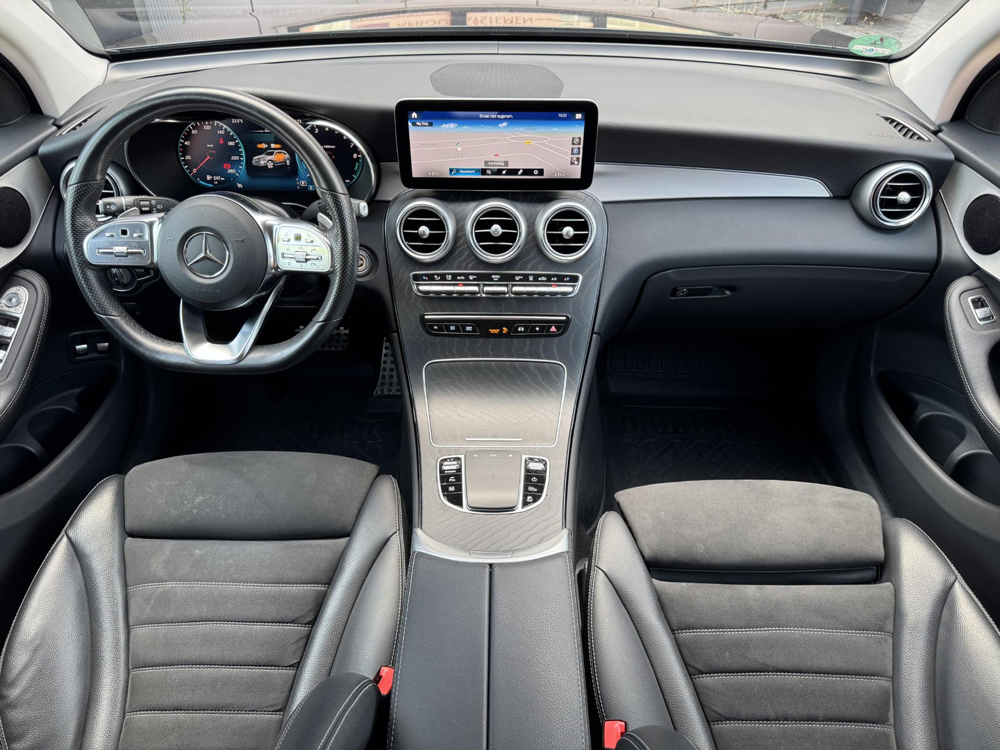 Mercedes-Benz Mercedes-Benz