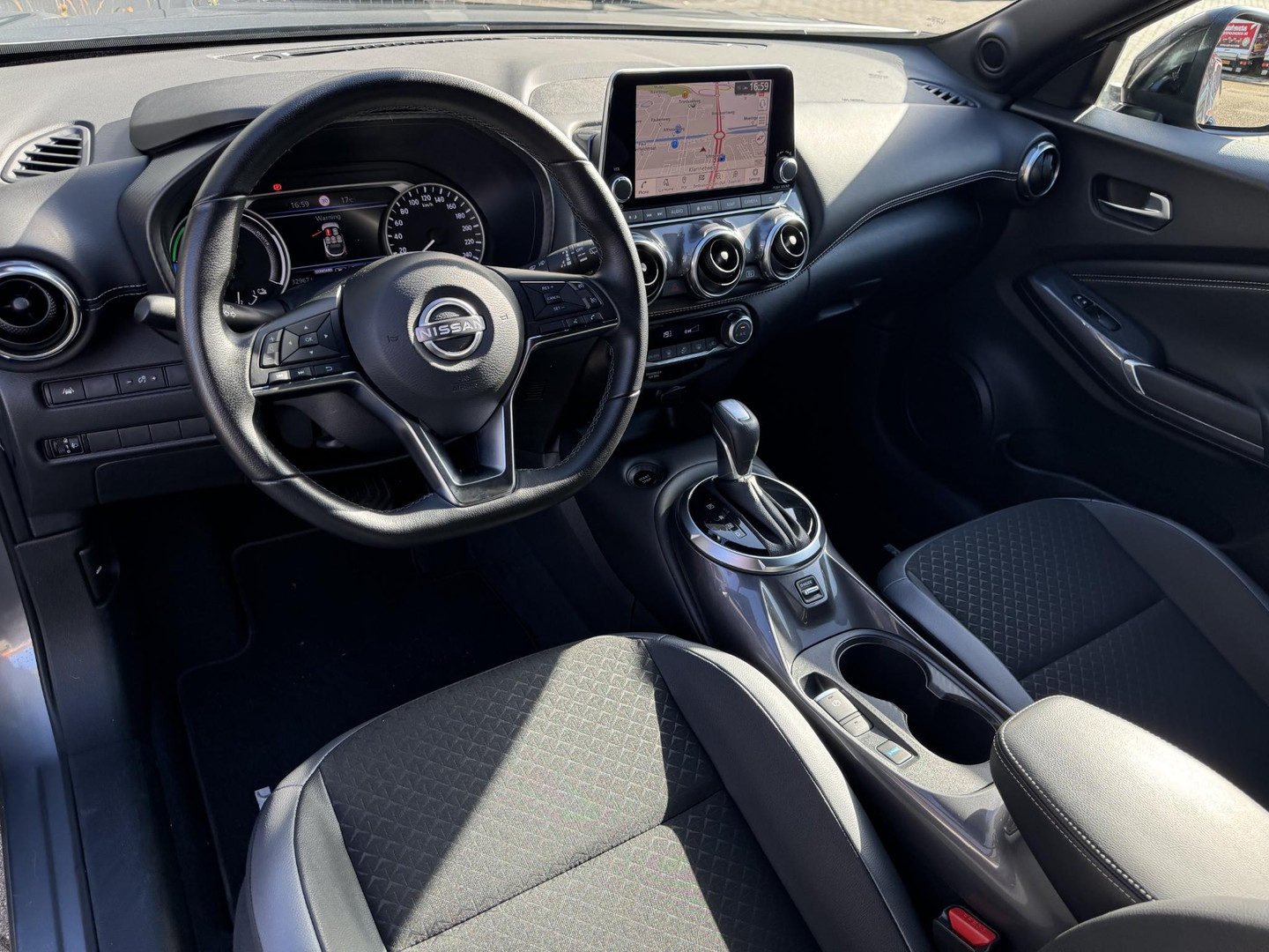 Nissan Nissan