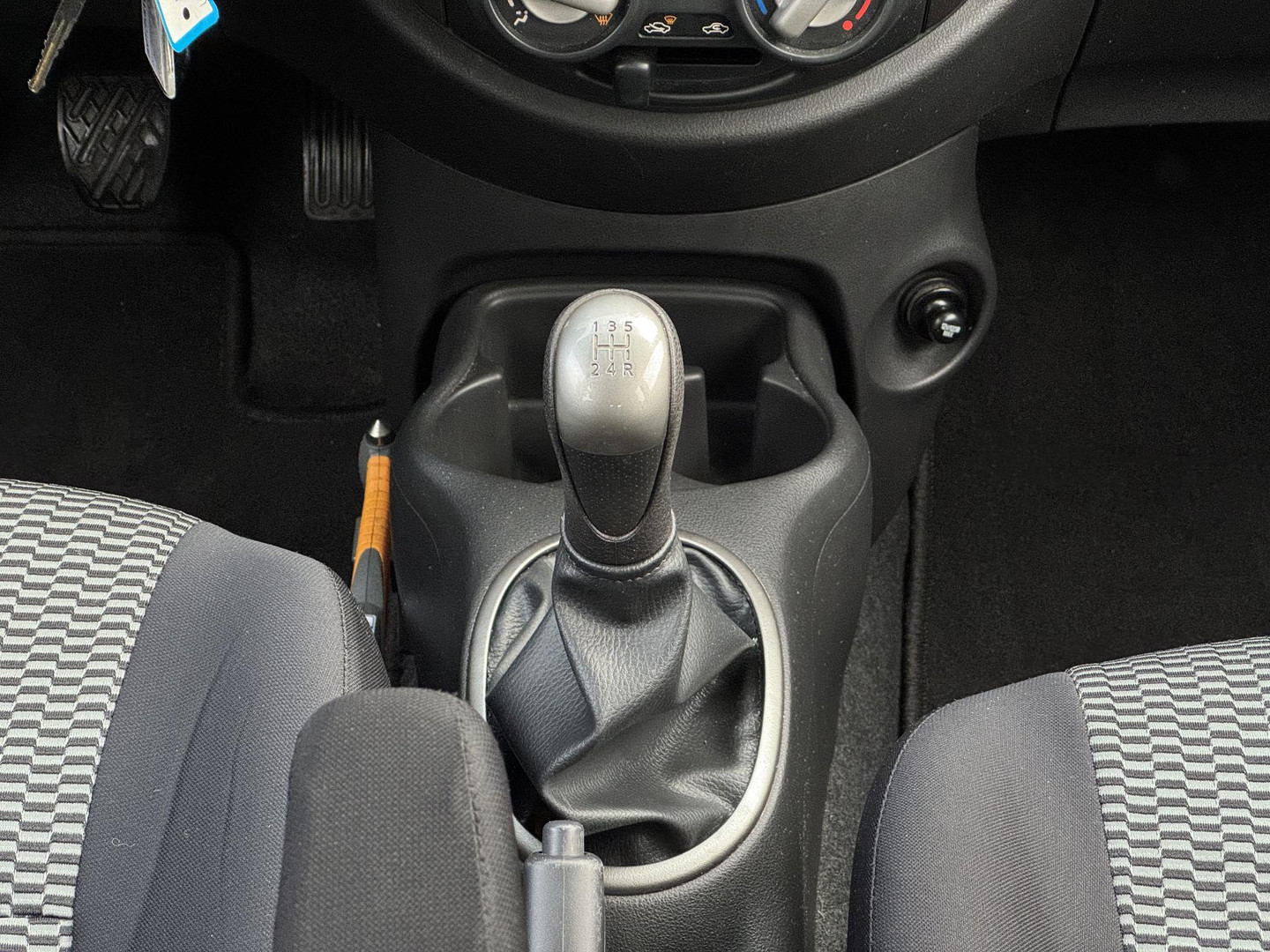 Nissan Nissan