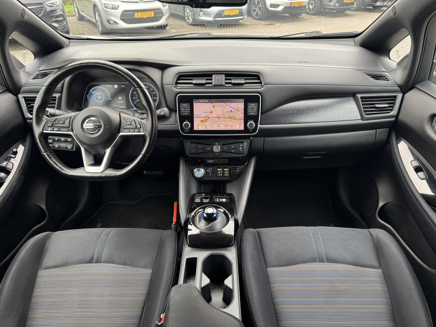 Nissan Nissan