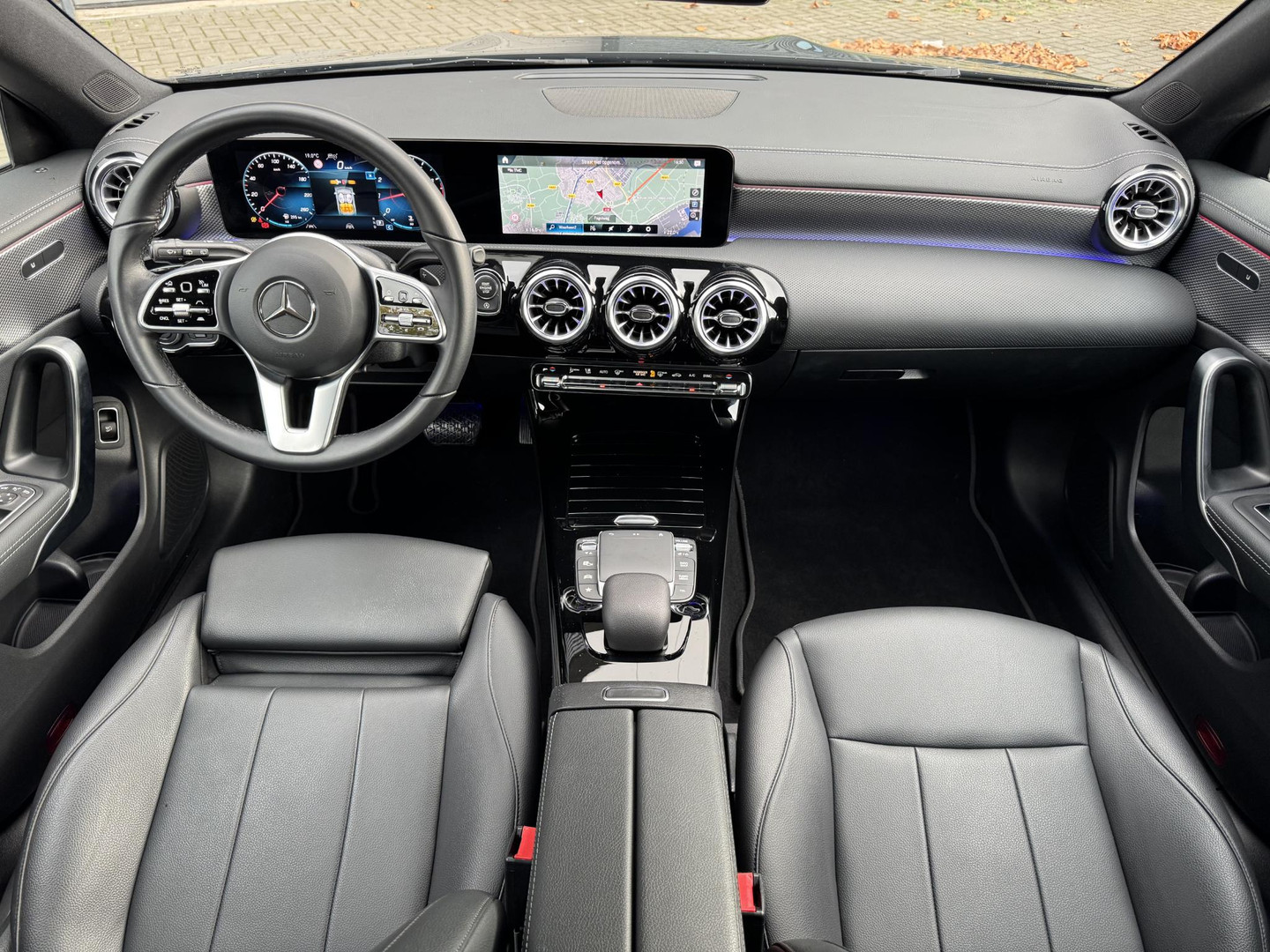 Mercedes-Benz Mercedes-Benz