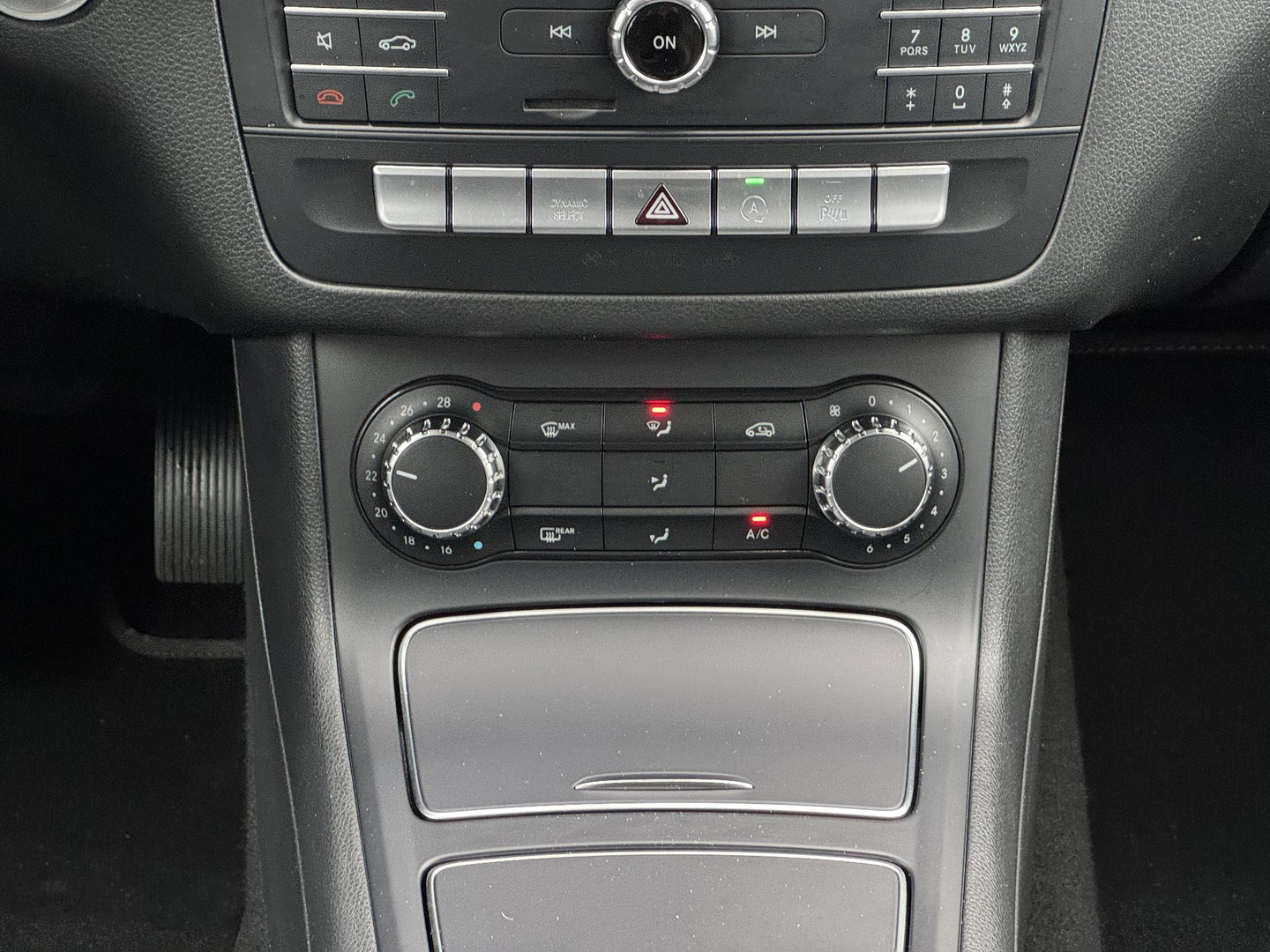 Mercedes-Benz Mercedes-Benz