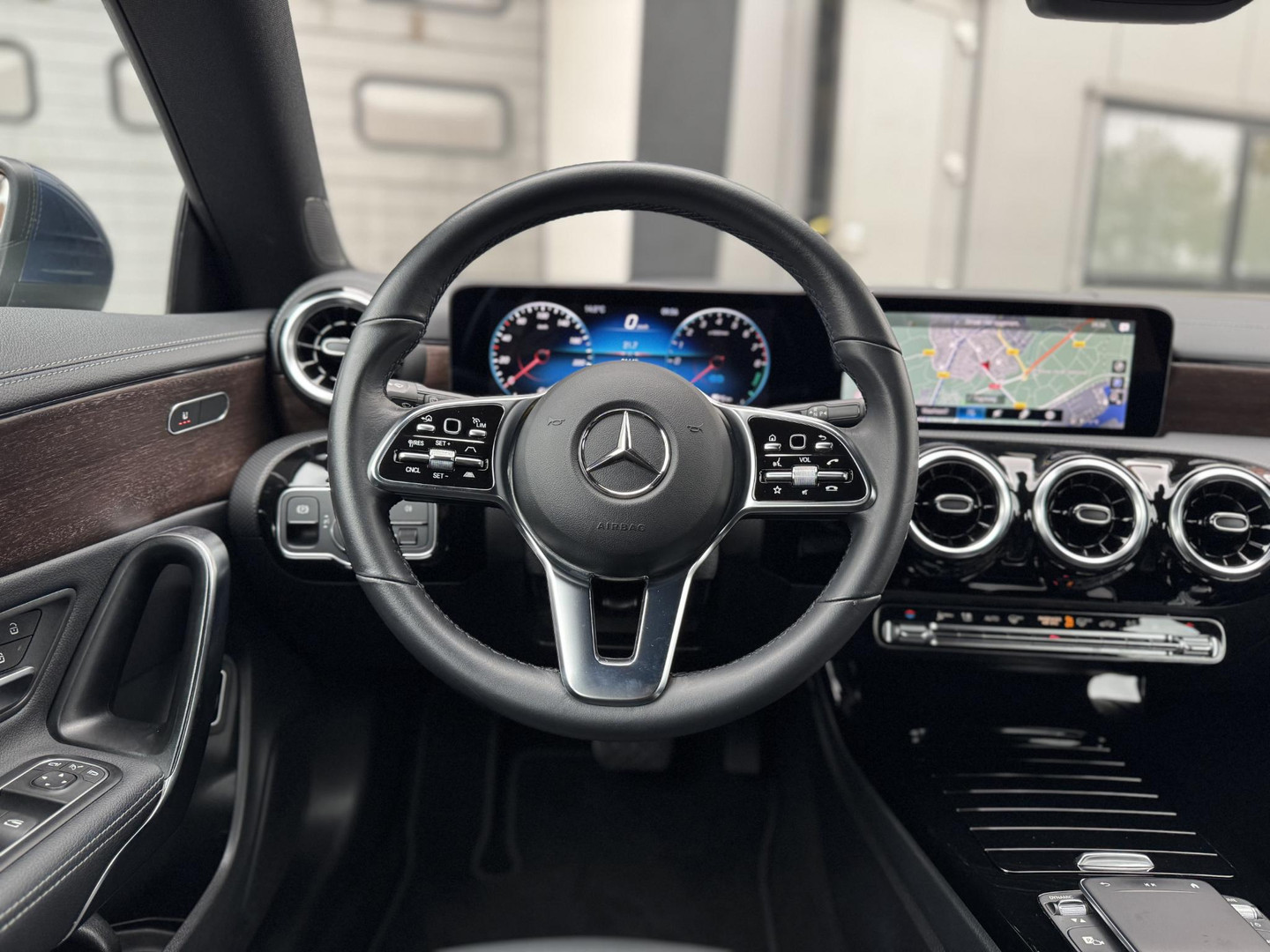 Mercedes-Benz Mercedes-Benz