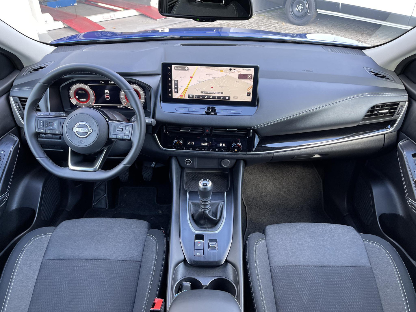Nissan Nissan