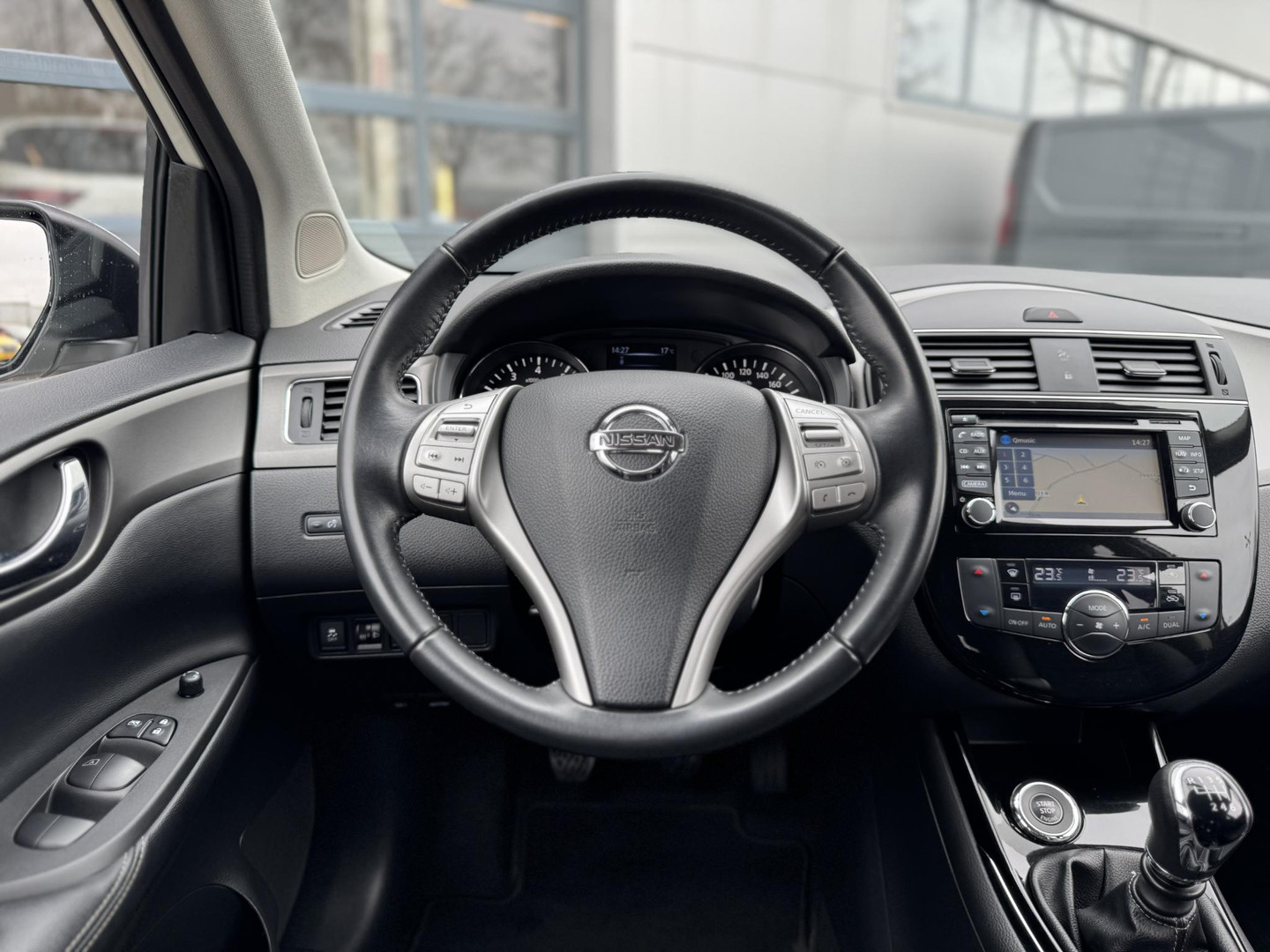 Nissan Nissan