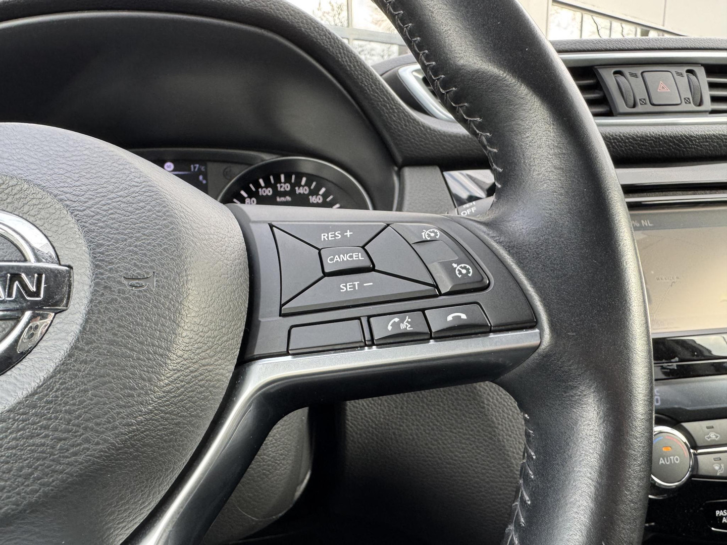 Nissan Nissan