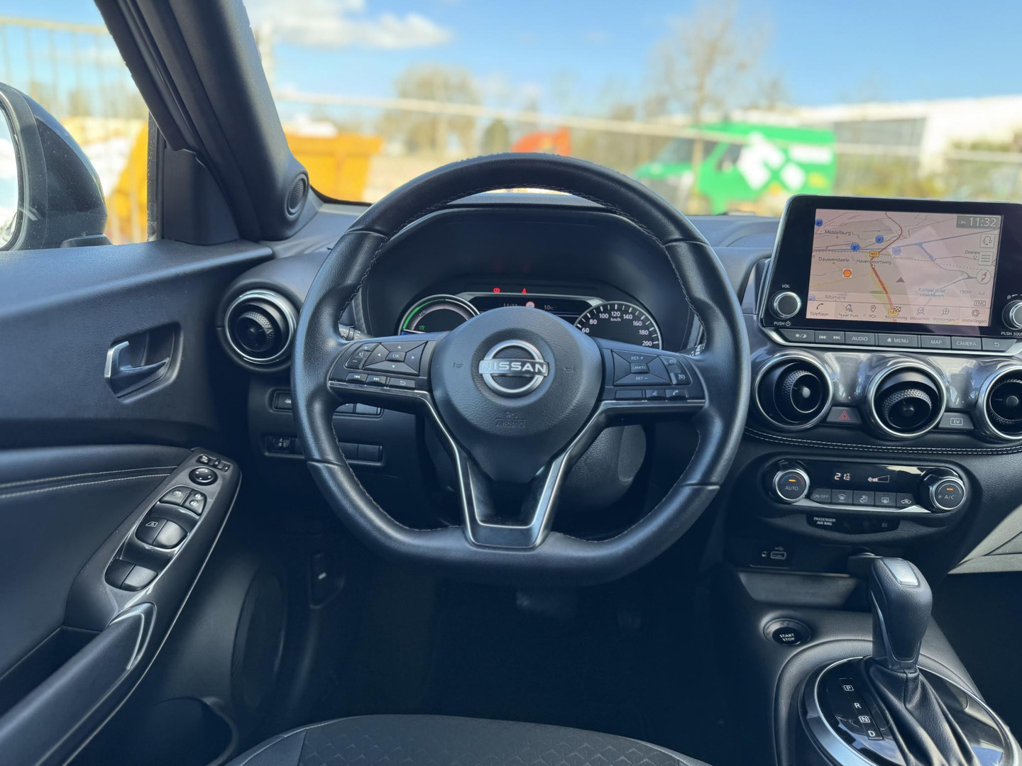 Nissan Nissan