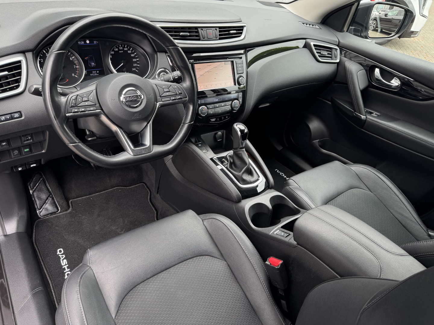 Nissan Nissan