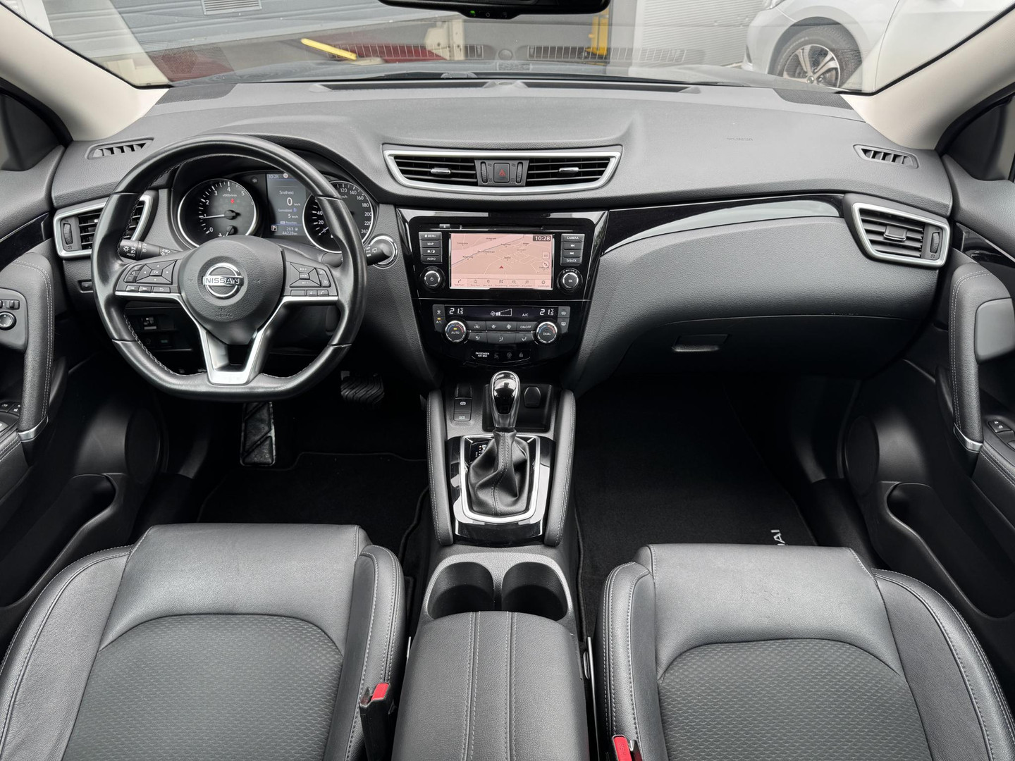 Nissan Nissan