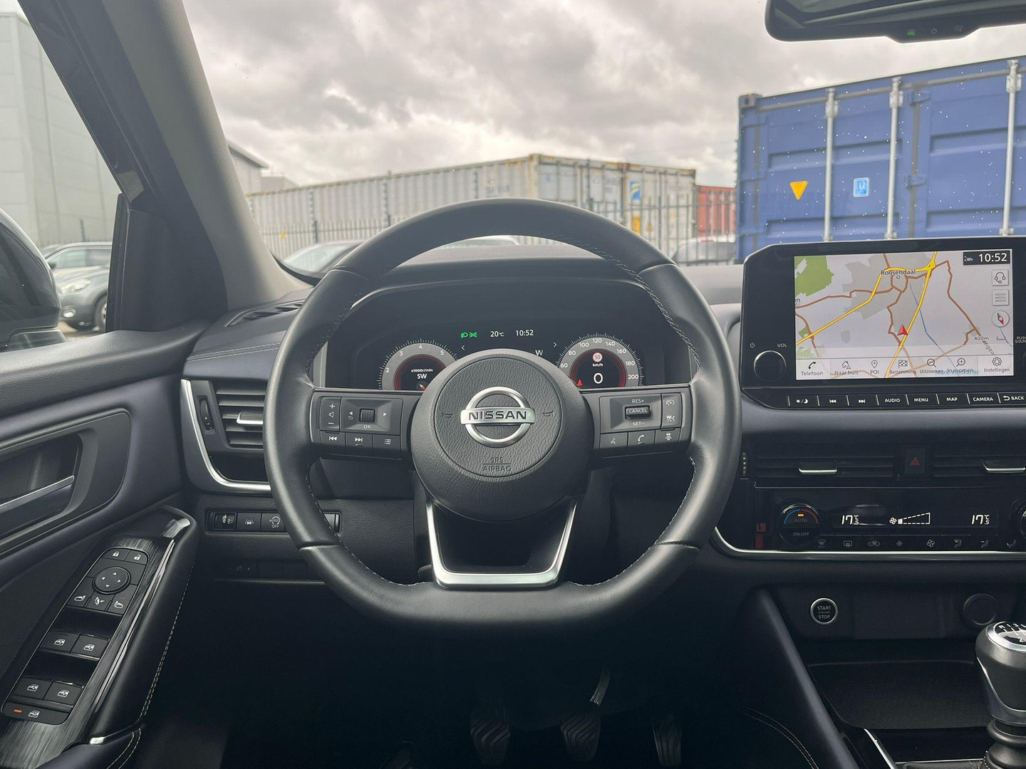 Nissan Nissan